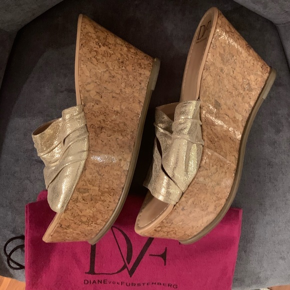 Diane Von Fustenburg Cork Platform Wedges in Gold - Picture 4 of 4